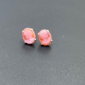 Vintage 14k Yellow Gold Carved Oval Coral Shell Cameo Stud Post Earrings